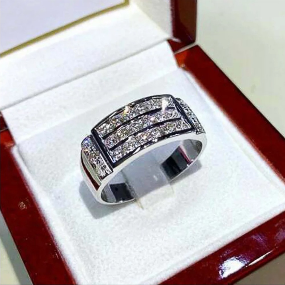 New mens crystal icy silver ring - Picture 1 of 5